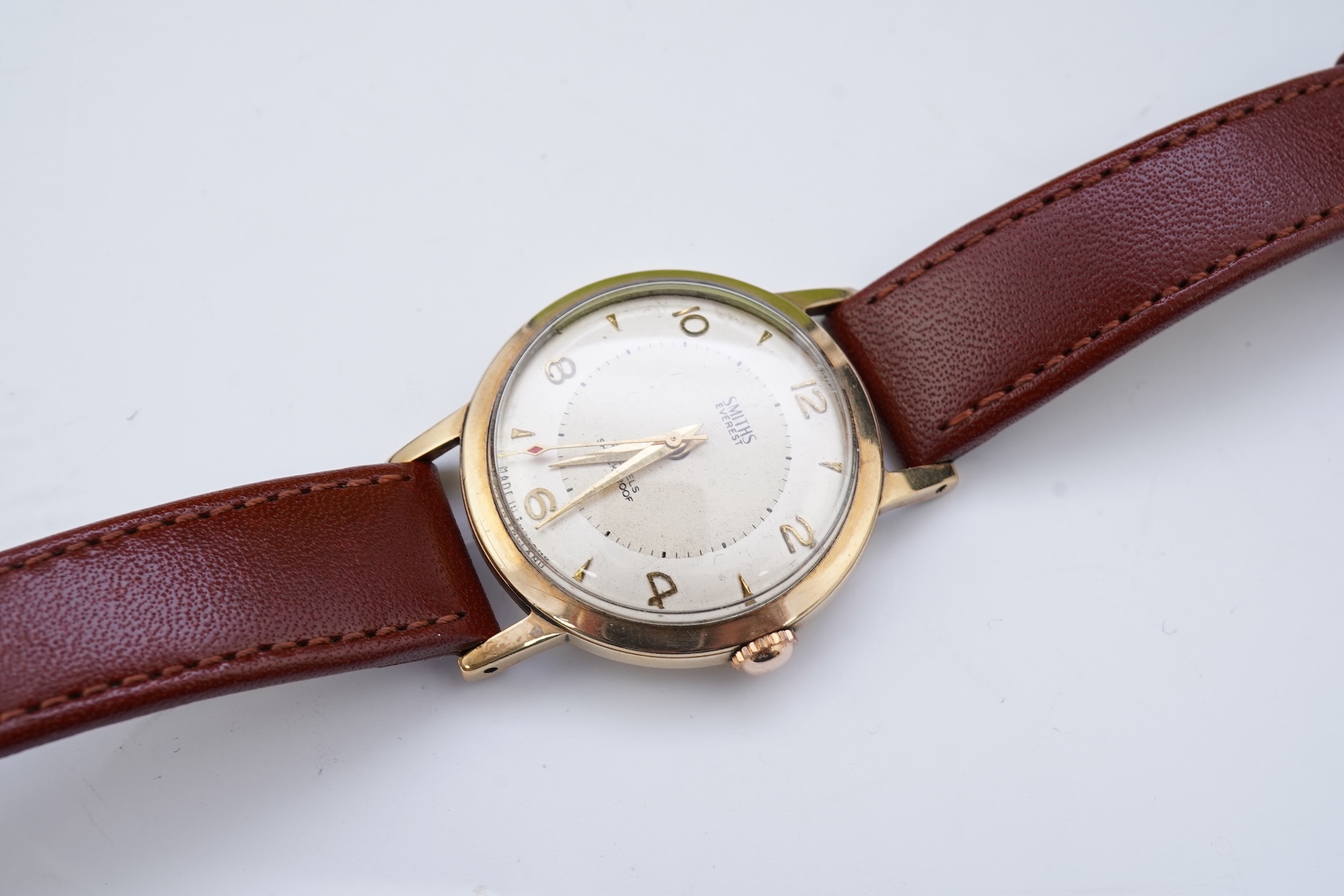 A gentleman's 1950's? 9ct gold Smiths Everest manual wind wrist watch